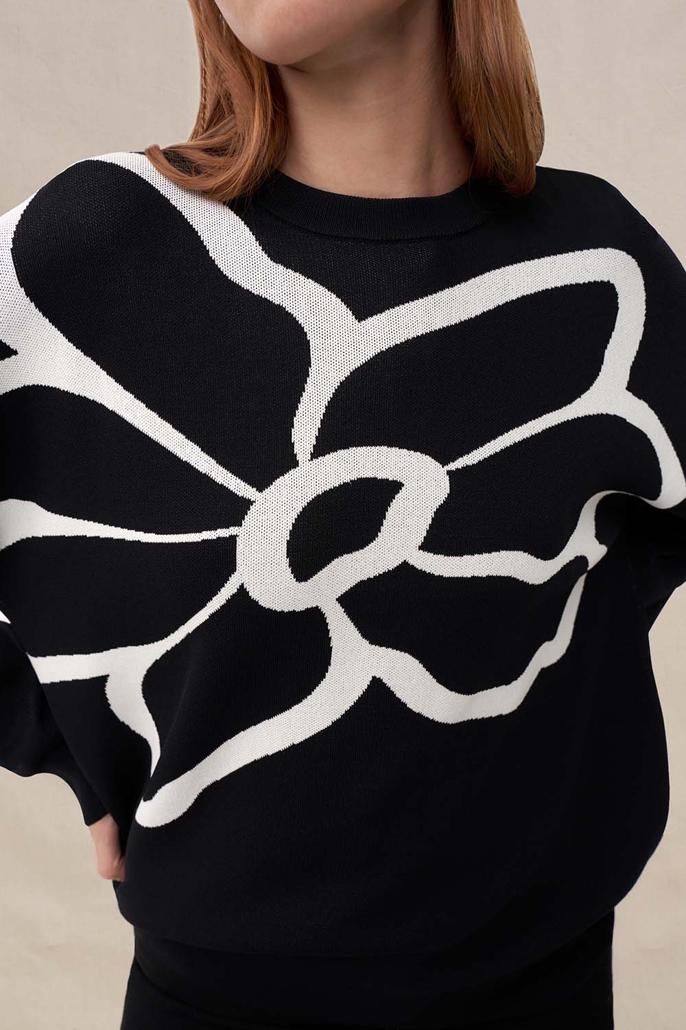 Flower Knit Sweater - Ivory Black - Image 4