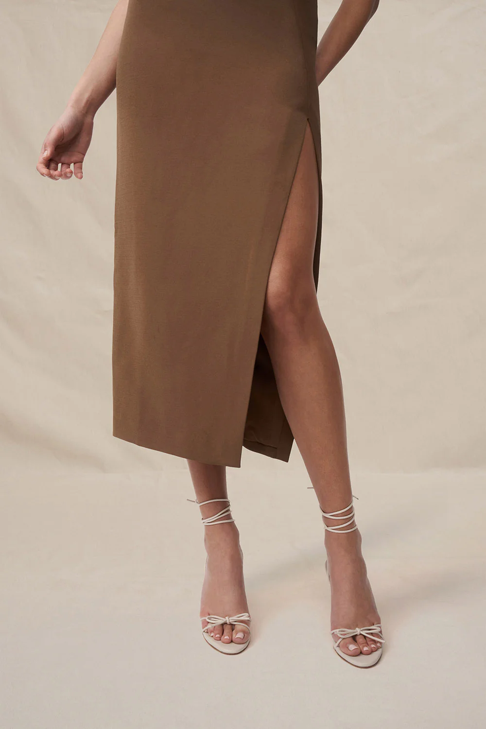 Phillipa Fold Contrast Midi Dress - Chocolate Brown - Image 3